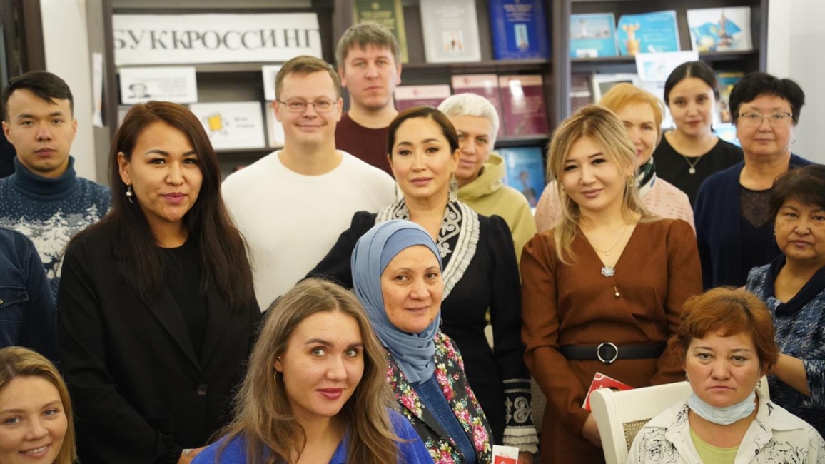 ​ҚАРАҚАТ ӘБДЕН ПАВЛОДАР ҚАЛАСЫНЫҢ ҰСТАЗДАРЫМЕН КЕЗДЕСТІ